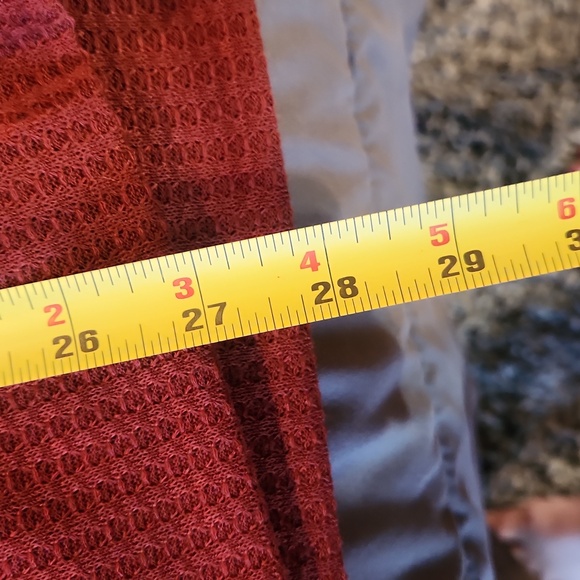 New without tags Thermal like faux wraparound top from Bloomchic size 18/20 - Picture 9 of 9